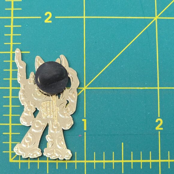 Pokémon Mega Blaziken Official Pin 2015 Flame Design – Enamel Collector - Picture 5 of 7